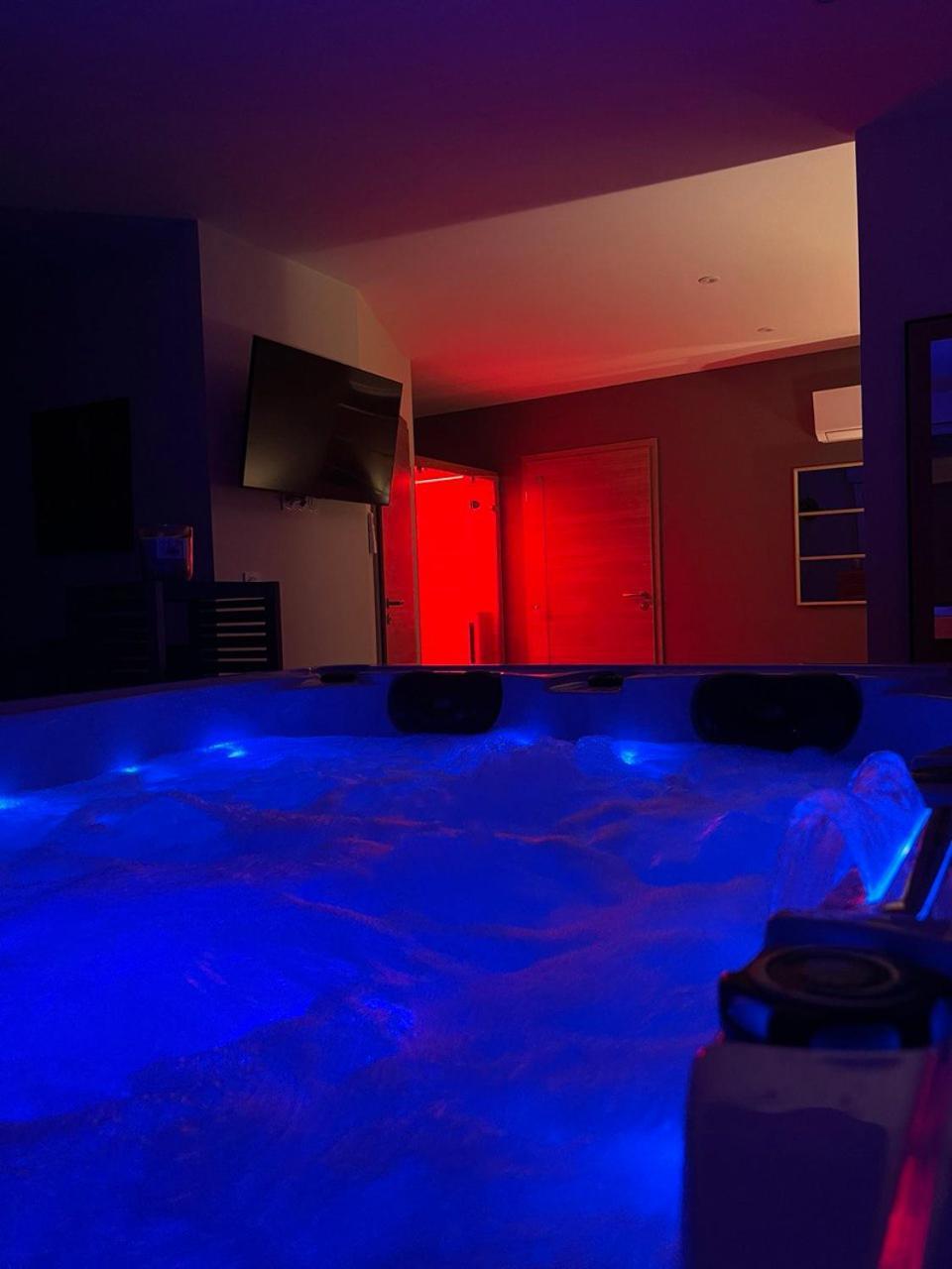 La Valentine Love Room Gites Des 3 Lavoirs Bourogne Eksteriør billede